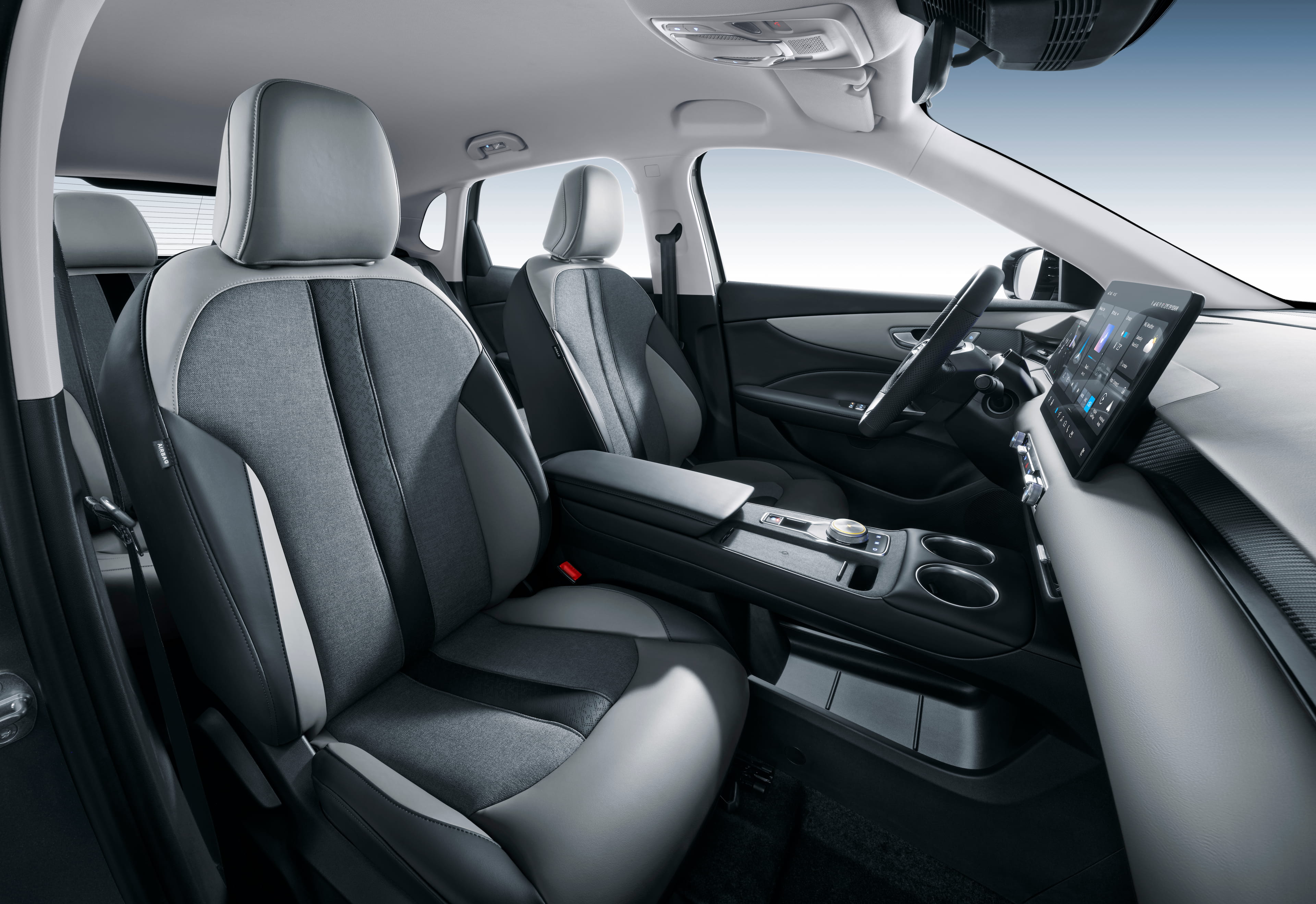 MGS5 EV 64kWh Luxury - Cosmic Silver - intérieur